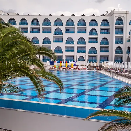 Hotel Infinity By Yelken Kuşadası